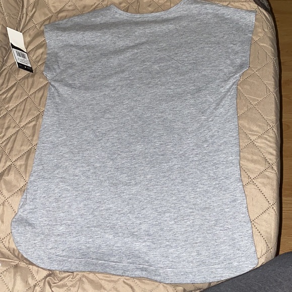 Adidas shirt - Picture 2 of 4